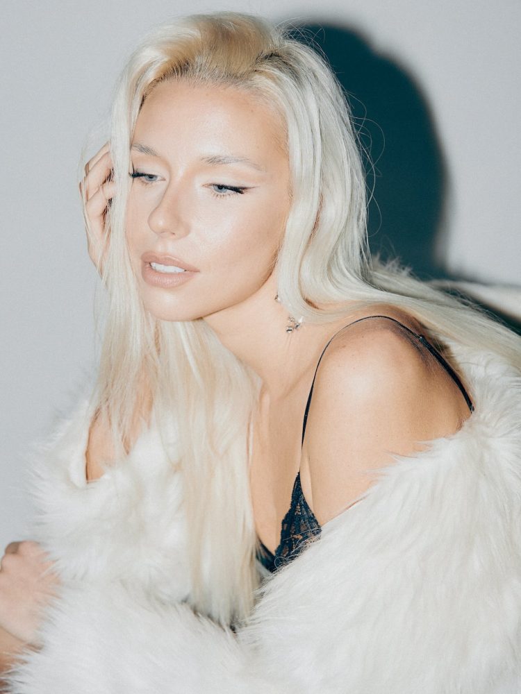 SARA B. — portfolio 33
