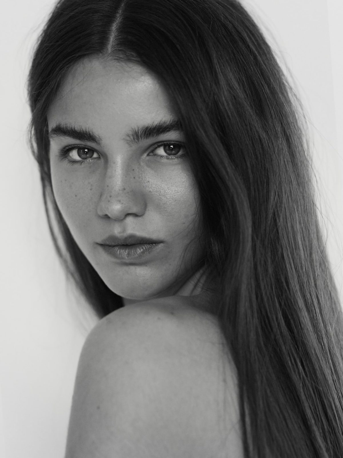 AURORA B. — ritratto