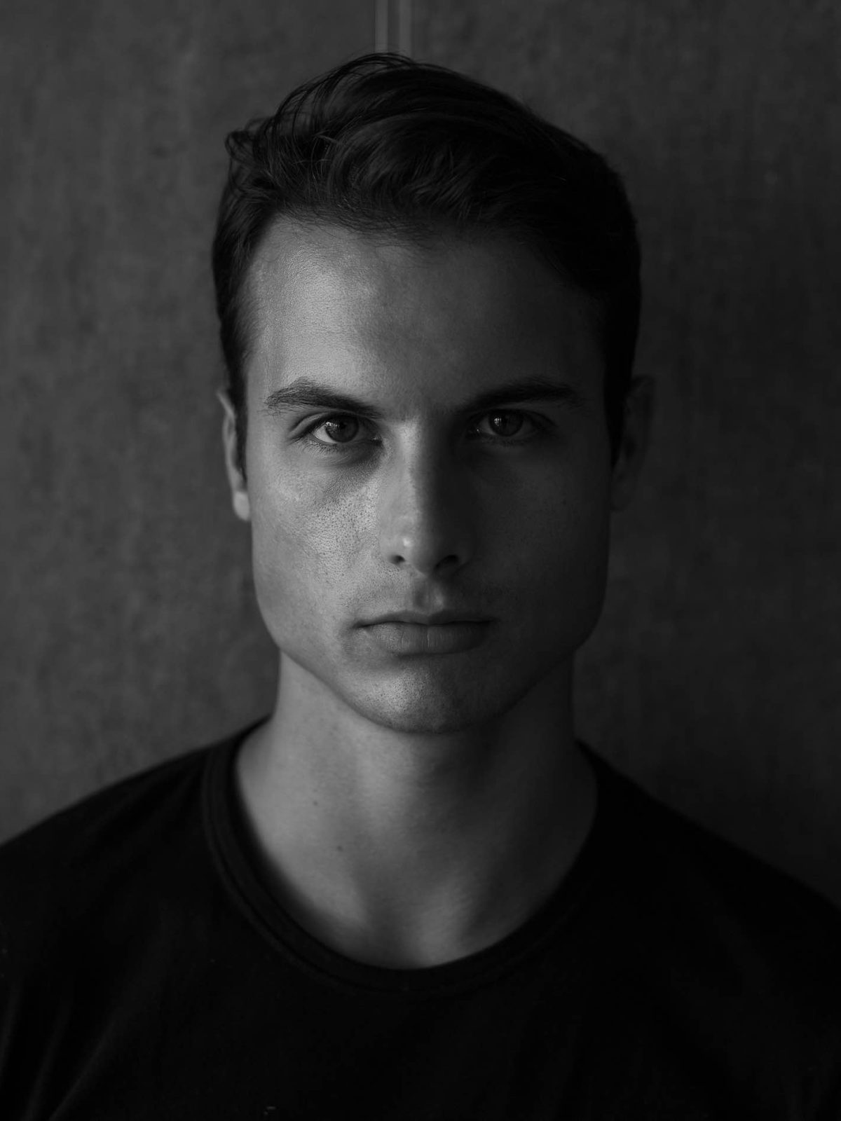 SIMONE — ritratto
